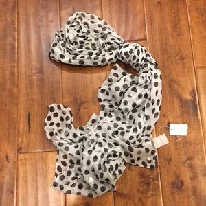 NWT BANANA REPUBLIC Scarf